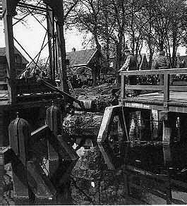 Kanadischer Panzer (Sherman) in Oude Pekela, NL, April 1945